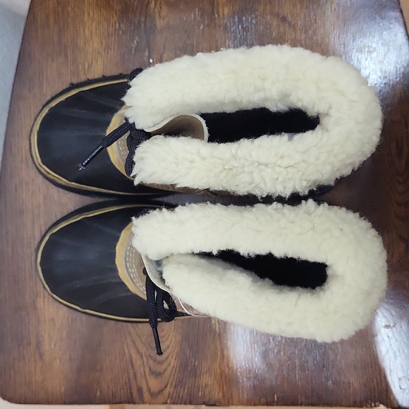 Sorel Caribou Waterproof Felt Lined Snow Boots - Picture 5 of 11